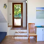 Ponza - Relax E Comfort A * Сан-Теодоро